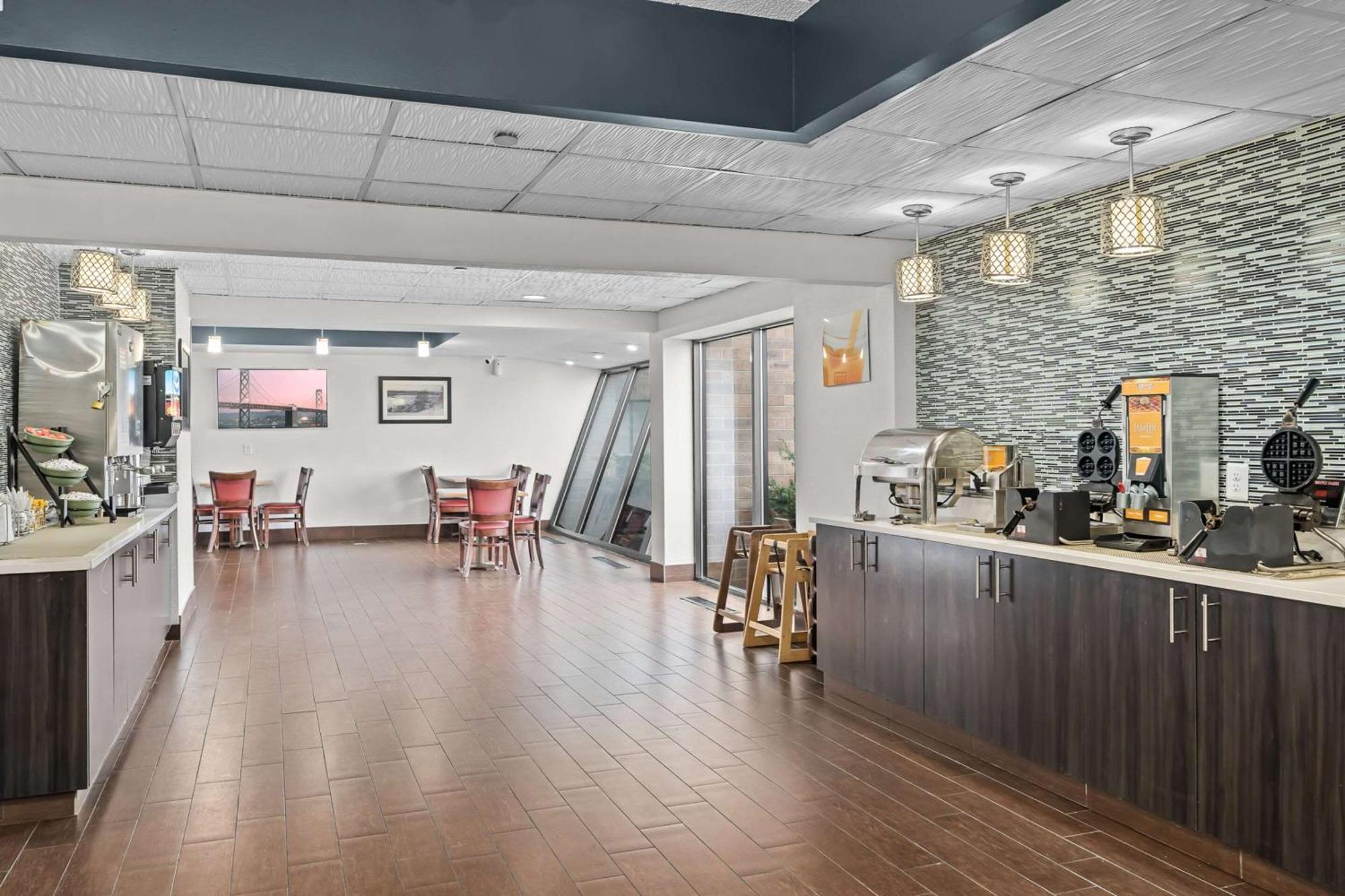 Quality & Mall Of America - Msp Airport Hotel 3*