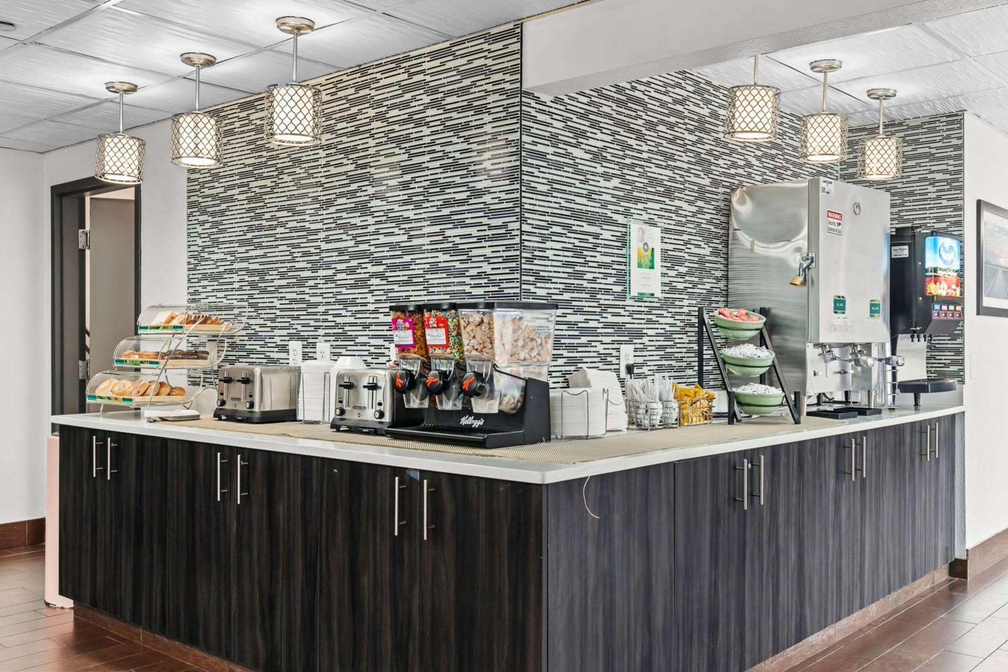 Quality & Mall Of America - Msp Airport 3*